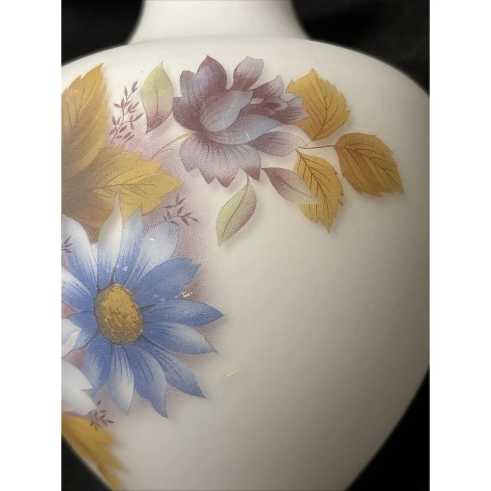 Vintage White Frosted Silhouette Vase Flowers Foliage Japan